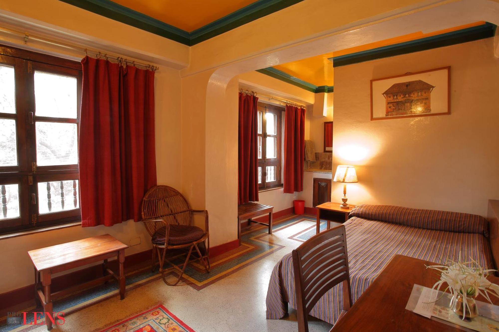 Vajra Hotel กาฐมาณฑุ ภายนอก รูปภาพ